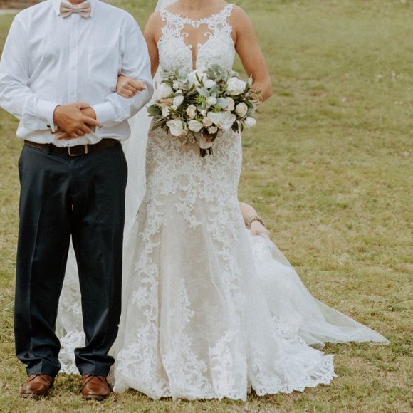 Essence Of Australia Wedding Dress D2548 Size 8 - Picture 2 of 5